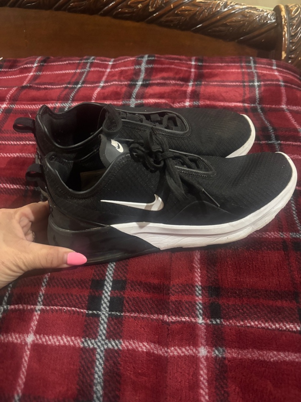 Nike Women’s Black and White Athletic Running Shoes